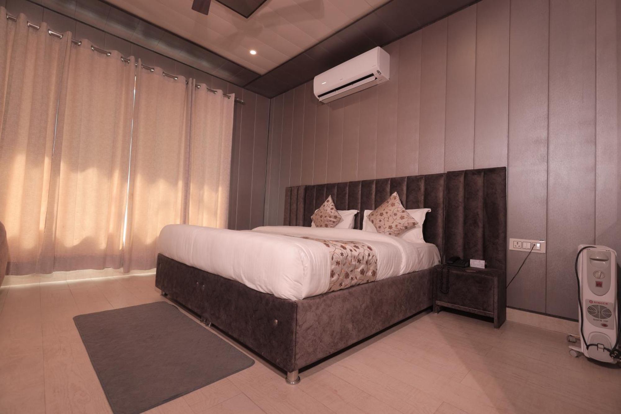 Yogved Hospitality & Resort ริชิเคช ภายนอก รูปภาพ