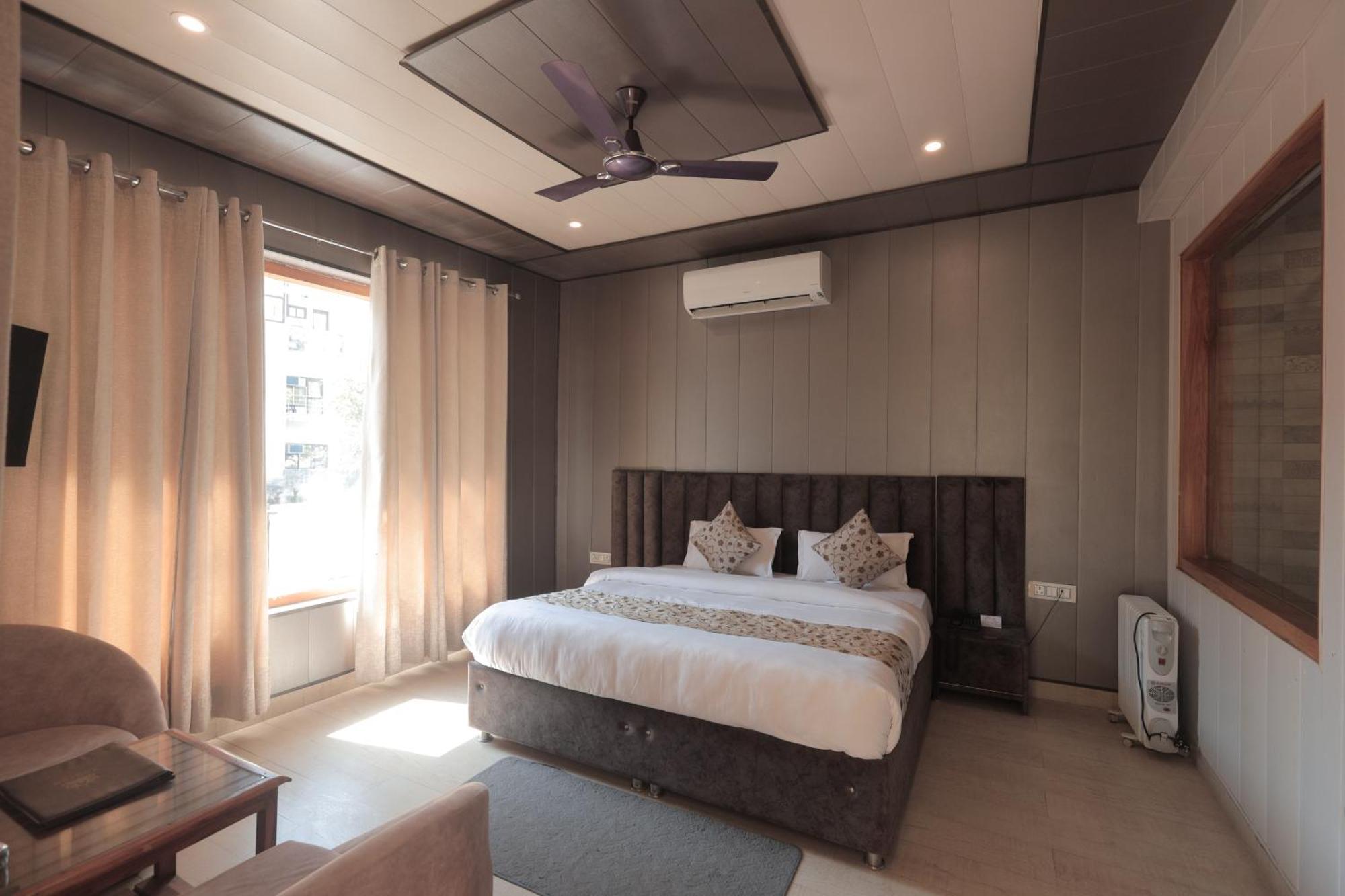 Yogved Hospitality & Resort ริชิเคช ภายนอก รูปภาพ
